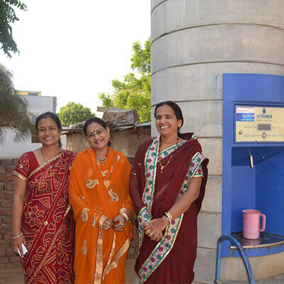 women-with-water-atm