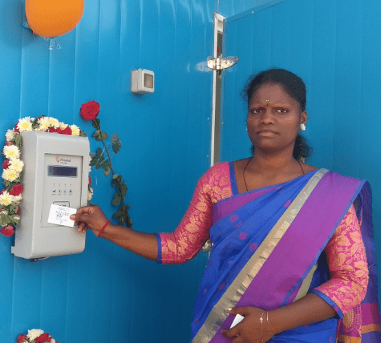 woman-with-sarvajal-card